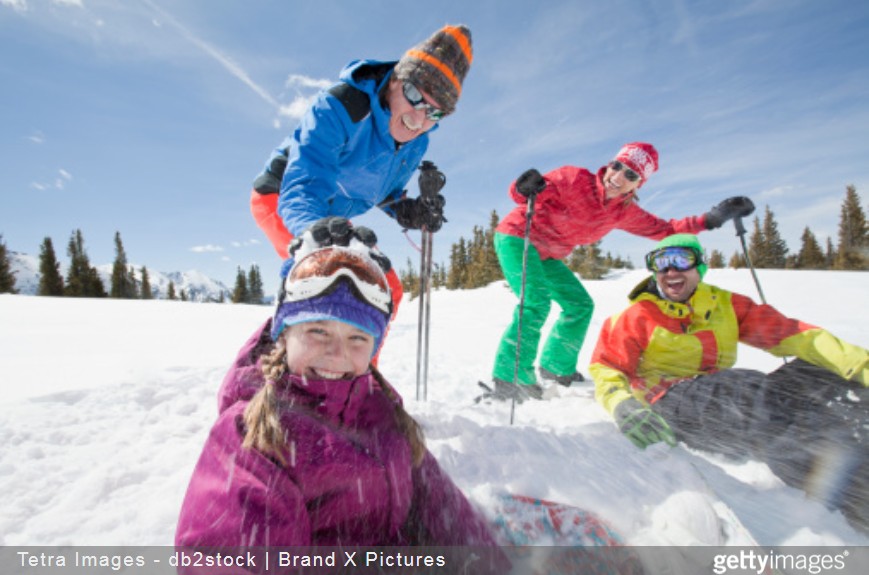 famille au ski getty images