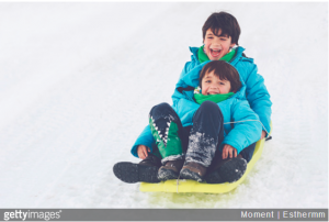 loisirs pour les enfants l'hiver a la montagne